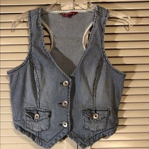 Fitted Crop Striped Vest